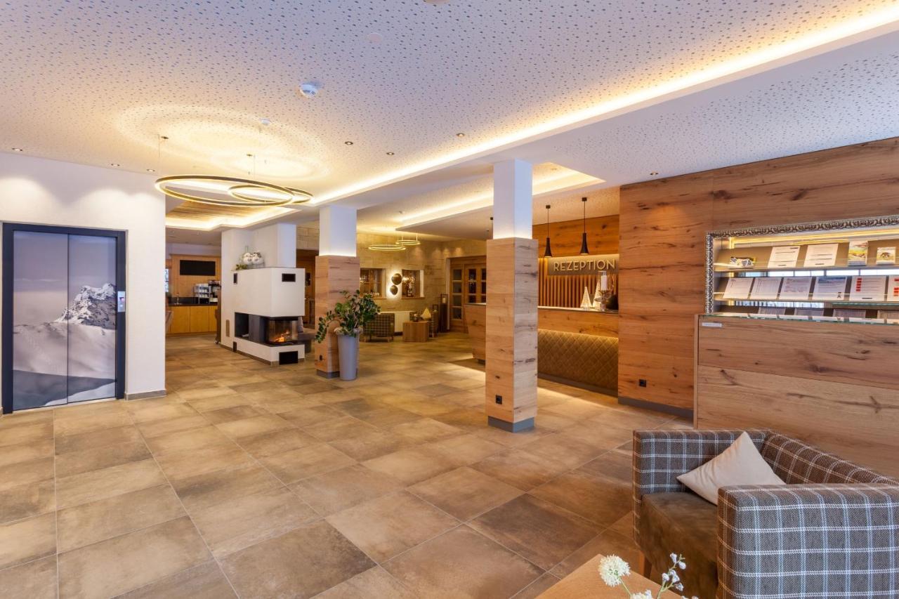 Hotel Luggi Galtuer Exterior photo