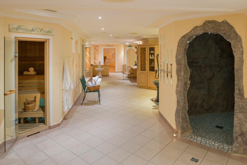 Hotel Luggi Galtuer Exterior photo